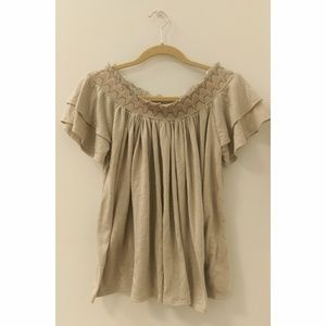 Knox Rose Size M off shoulder beige flowy top